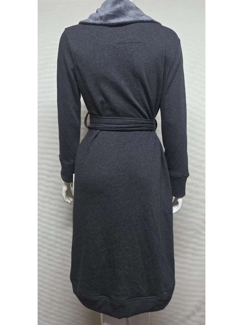 UGG Duffield Black Bear Heather Robe Womens Size Xsmall. New with tag